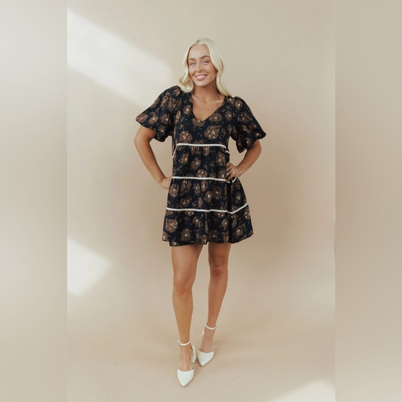 Baevely CARA FLORAL DRESS size Small Black/Brown Nwt - Picture 1 of 6